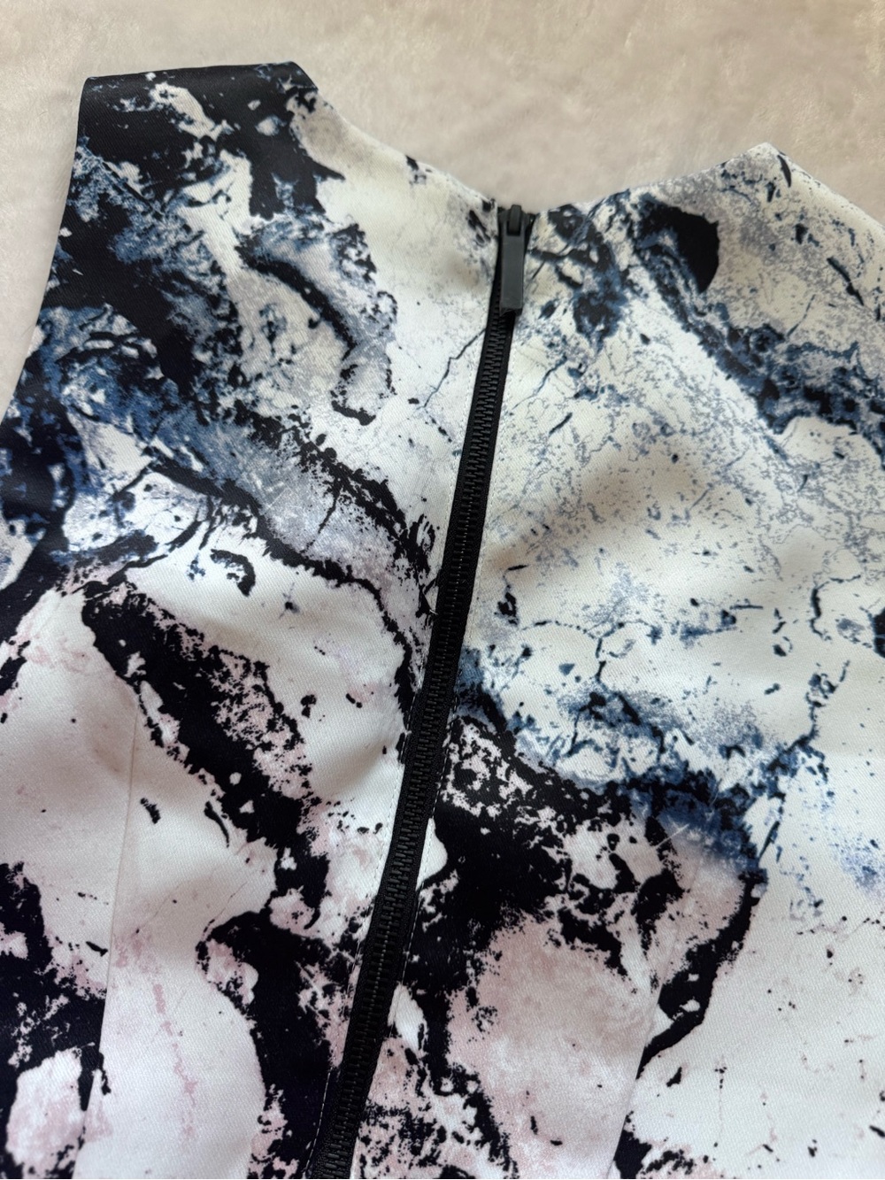 Kendall & Kylie Black and White Marble Two-Piece Set - Picture 10 of 11
